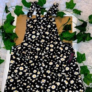 Sunflower overalls 😍 🌻